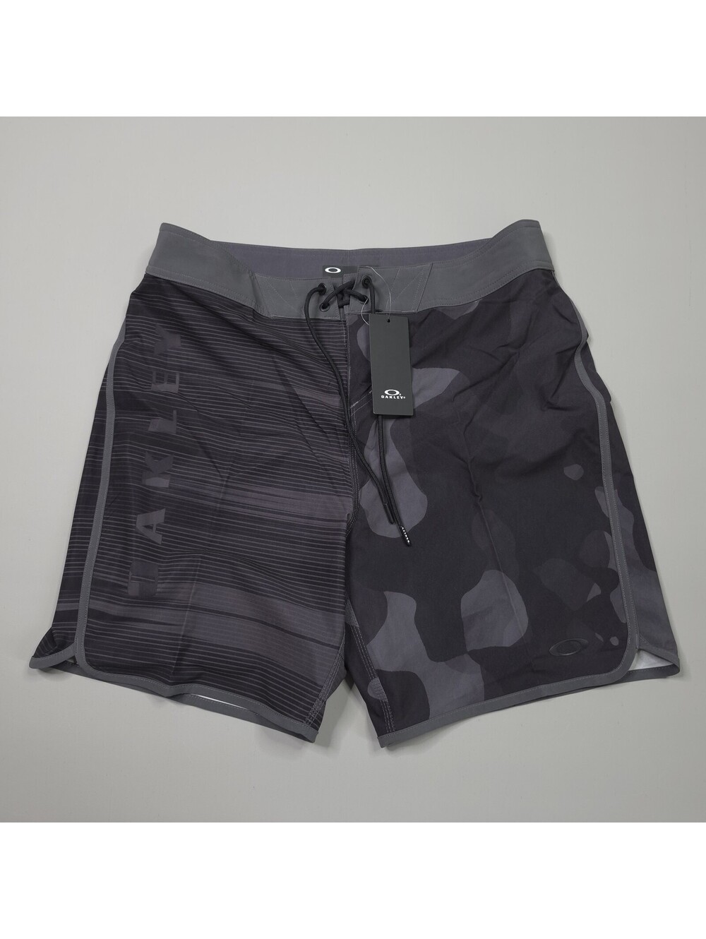 New Oakley Utah Mash 19" Forged Iron Boardshorts Beach Outdoor 34